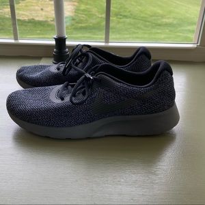 Men’s Nike sneakers